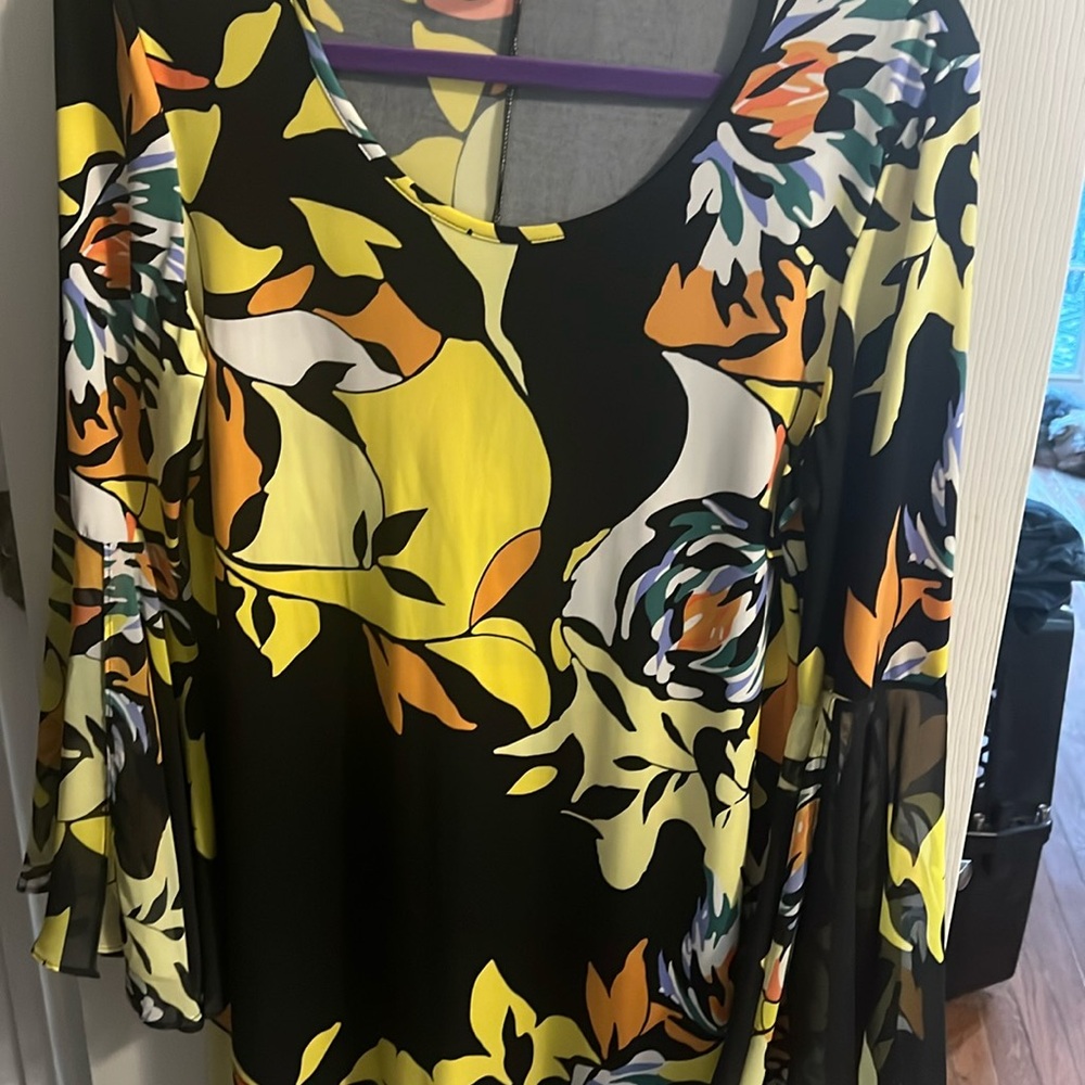 Multi color cute dress. Size large.